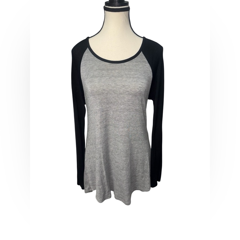 Active USA Gray and Black Long Sleeve Tee